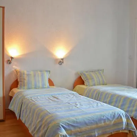 Guest Vangelovi 3*